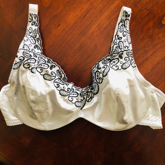 Victoria’s Secret bra 36C - Picture 4 of 4